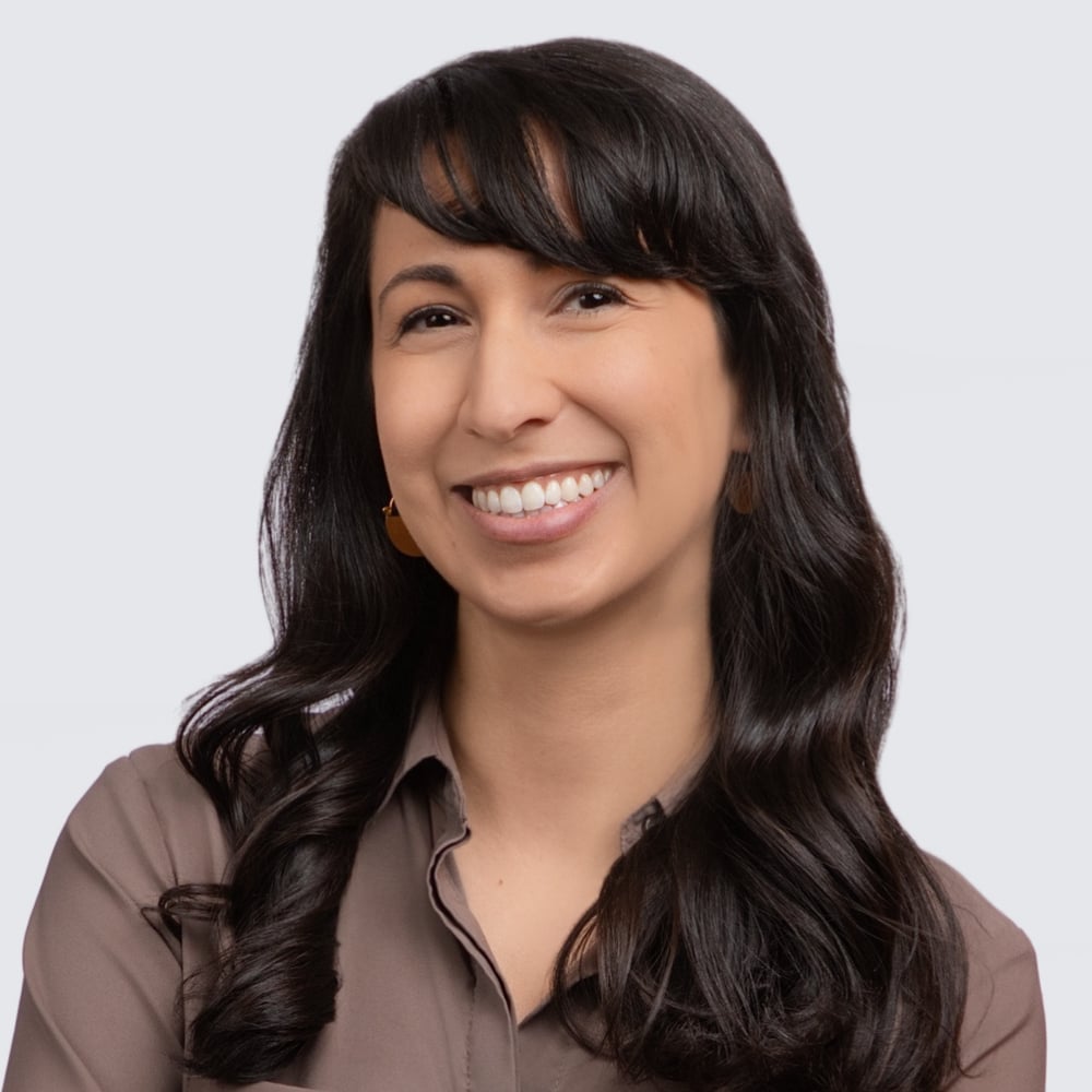 Teresa Headshot 1200x1200